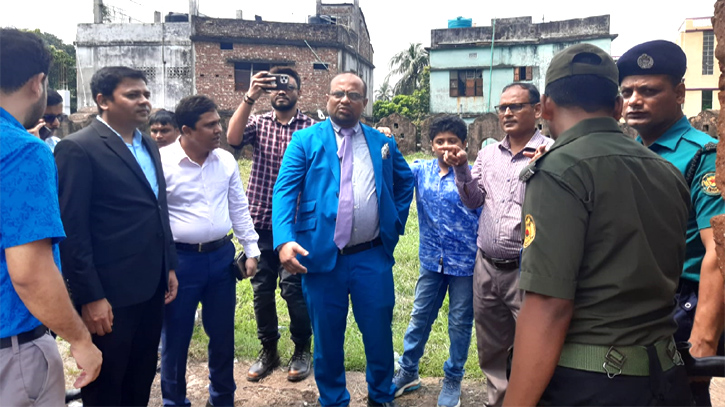 বন্দরে বিভিন্ন প্রত্নতাত্ত্বিক নিদর্শন পরিদর্শন করেছে বিচারপতি শেখ তাহসিন বন্দরে বিভিন্ন প্রত্নতাত্ত্বিক নিদর্শন পরিদর্শন করেছে বিচারপতি শেখ তাহসিন