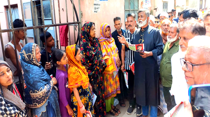 ফ্যাসিষ্ট হাসিনা গণতান্ত্রিক ব্যবস্থার মৃত্যু ঘটিয়েছে : খোরশেদ ফ্যাসিষ্ট হাসিনা গণতান্ত্রিক ব্যবস্থার মৃত্যু ঘটিয়েছে : খোরশেদ