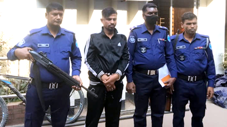 রূপগঞ্জের দূর্ধর্ষ সন্ত্রাসী নাজমুল হাসান টিপু গ্রেপ্তার