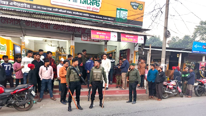 আড়াইহাজারে বাজার ও সড়ক মনিটরিং অভিযান, জরিমানা