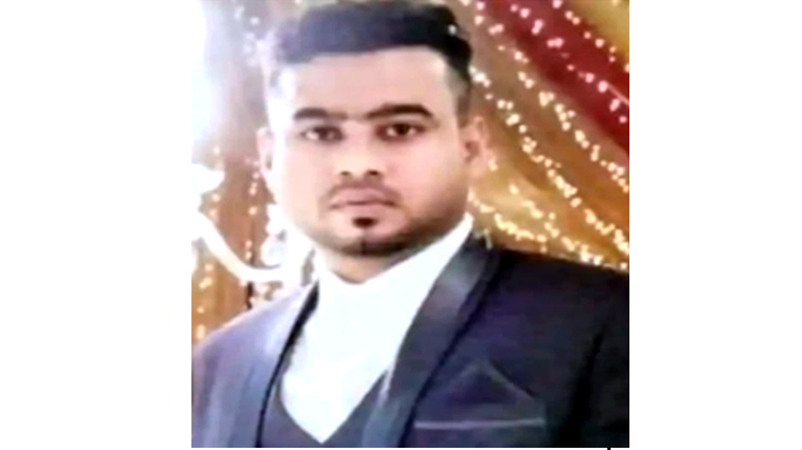  বন্দরে ব্যবসায়ীর টাকা আত্মসাৎ : আলামিন দম্পতির বিরুদ্ধে থানায় অভিযোগ   