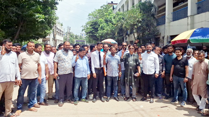 বন্দরে মুকুলের ওপর হামলার মামলায় বজলুসহ ১৬ আসামির জামিন বন্দরে মুকুলের ওপর হামলার মামলায় বজলুসহ ১৬ আসামির জামিন