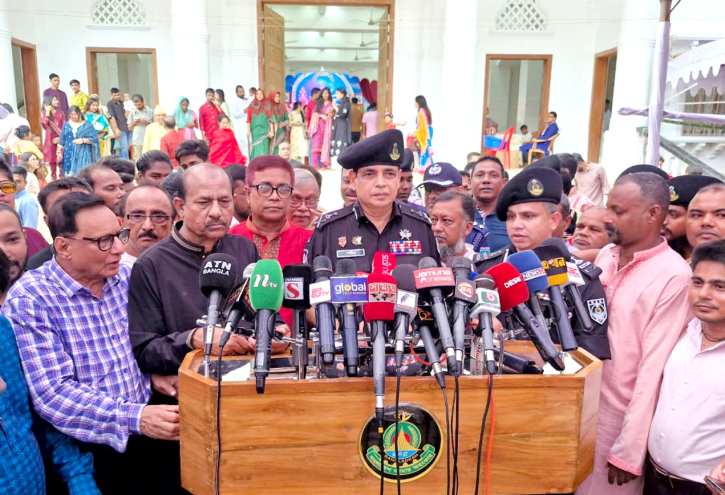 আমরা নাশকতাকারীদের অ্যালাউ করবো না: র্যাব ডিজি আমরা নাশকতাকারীদের অ্যালাউ করবো না: র্যাব ডিজি
