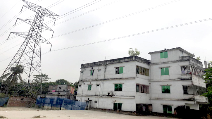 রূপগঞ্জে ঘুষ ছাড়া মেলে না ভবন নির্মাণের অনুমোদন, যতযত্র ভবন নির্মাণে ভোগান্তি  