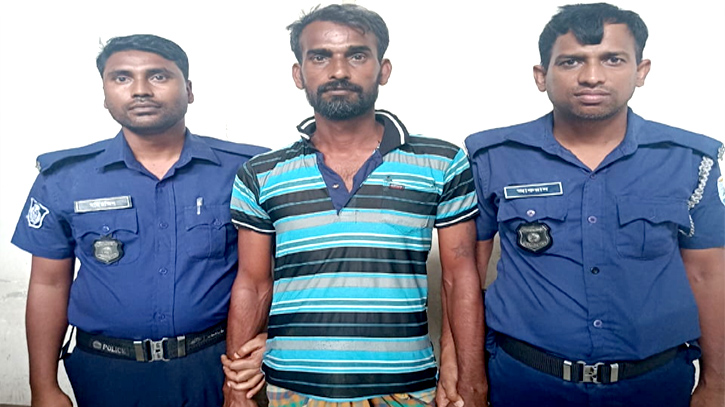 সিদ্ধিরগঞ্জে হত্যা মামলায় যাবজ্জীবন সাজাপ্রাপ্ত আসামি গ্রেপ্তার সিদ্ধিরগঞ্জে হত্যা মামলায় যাবজ্জীবন সাজাপ্রাপ্ত আসামি গ্রেপ্তার