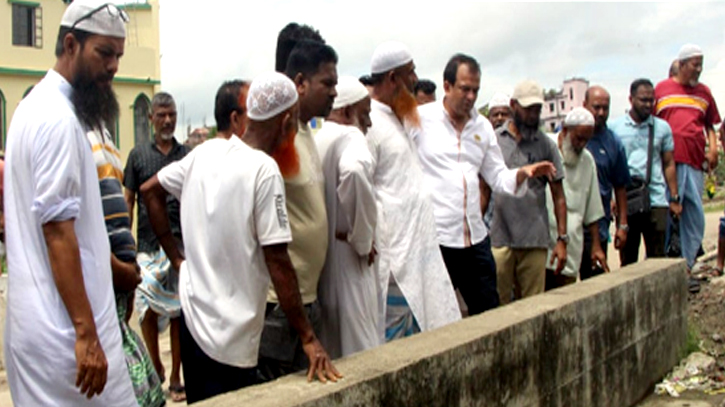 ফতুল্লায় পানিবন্ধী মানুষের দূর্ভোগ দূর আশ্বাস রিয়াদ চৌধুরীর ফতুল্লায় পানিবন্ধী মানুষের দূর্ভোগ দূর আশ্বাস রিয়াদ চৌধুরীর