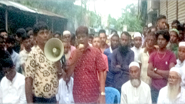 অপরাধ দমনে আইন-শৃঙ্খলা বাহিনীর পাশে থাকতে চান ৪ নং ওয়ার্ডবাসী অপরাধ দমনে আইন-শৃঙ্খলা বাহিনীর পাশে থাকতে চান ৪ নং ওয়ার্ডবাসী