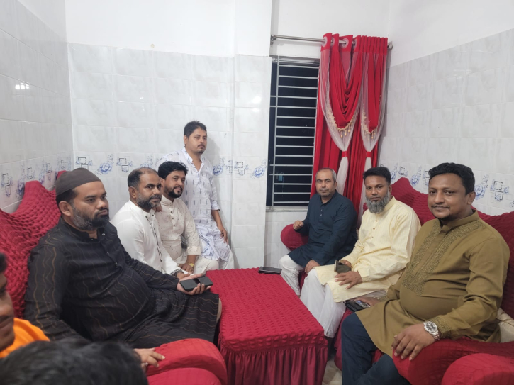 অসুস্থ যুবদল নেতা শহিদুলকে দেখতে তার বাসভবনে ছুটে গেলেন সজল ও সাহেদ অসুস্থ যুবদল নেতা শহিদুলকে দেখতে তার বাসভবনে ছুটে গেলেন সজল ও সাহেদ