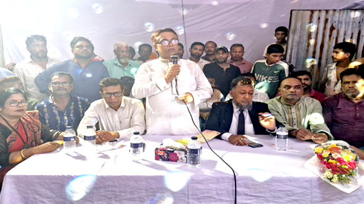 নির্ভয়ে পূজা করবেন, বিএনপি আপনাদের পাশে আছে : সাখাওয়াত 