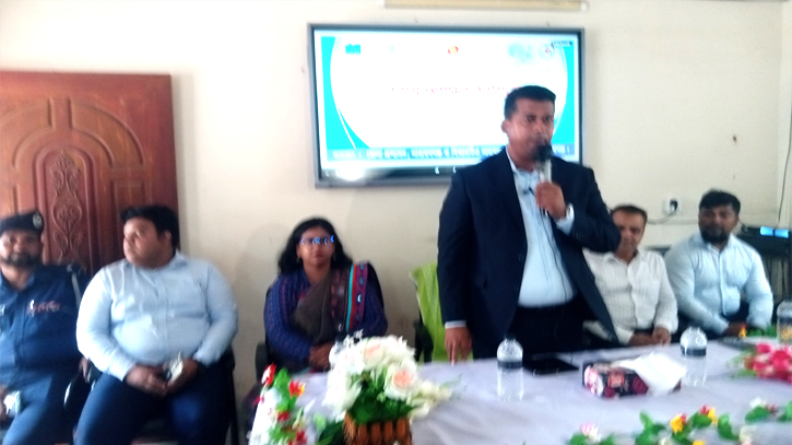 পেশাদার গাড়ী চালকদের বিশেষ প্রশিক্ষণ কর্মশালা অনুষ্ঠিত