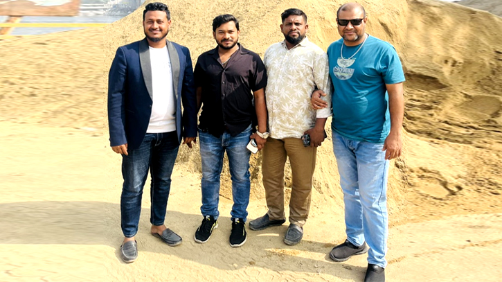 সিদ্ধিরগঞ্জে লাখ টাকা চাঁদা দাবি, ছাত্রদল নেতাসহ ৪ জনের বিরুদ্ধে অভিযোগ সিদ্ধিরগঞ্জে লাখ টাকা চাঁদা দাবি, ছাত্রদল নেতাসহ ৪ জনের বিরুদ্ধে অভিযোগ