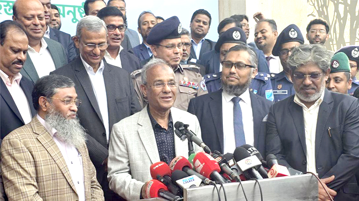 নির্বাচন করা না করা যার যার ব্যক্তিগত, নিরাপত্তা  নিয়ে কোনো শংকা নেই : স্বরাষ্ট্র উপদেষ্টা