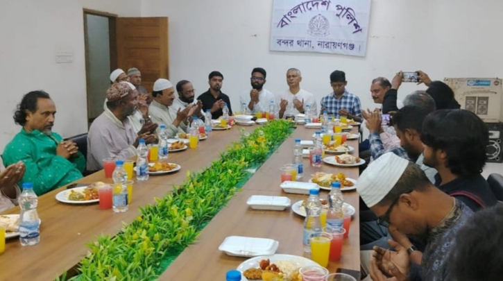 গণমাধ্যমকর্মীদের সম্মানে বন্দর থানা পুলিশের ইফতার