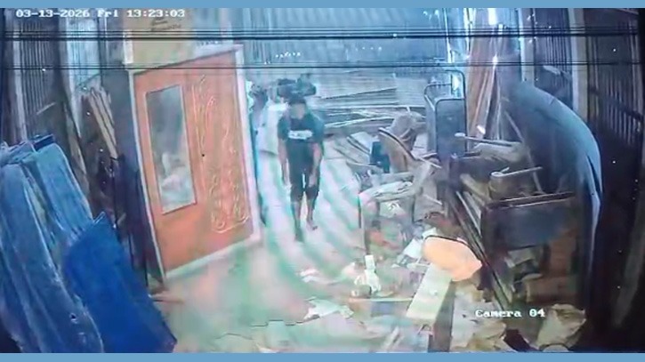 হোসেনপুর বাজারে ফার্নিচার টেলিকমে দু:সাহসিক চুরি