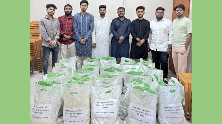 নিরব রায়হানের উদ্যোগে শহীদ  পরিবারের মাঝে ঈদ উপহার বিতরণ