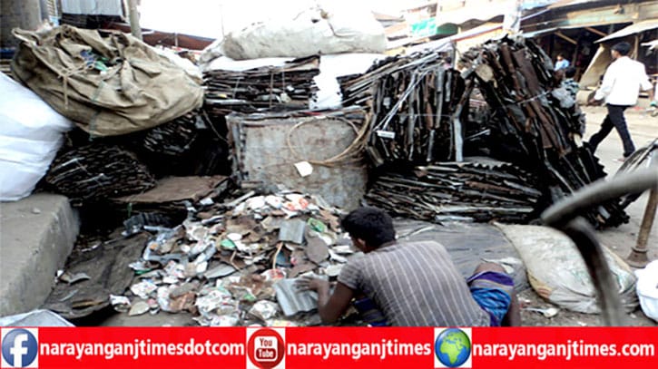 ফতুল্লায় ভাঙ্গারী ব্যবসার আড়ালে  চোরাই মালের জমজমাট বাণিজ্য