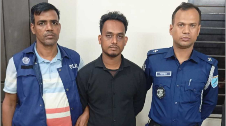 আড়াইহাজার থানা  থেকে পালিয়ে যাওয়া সেই আসামি গ্রেপ্তার