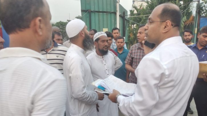 সিদ্ধিরগঞ্জে অবৈধভাবে জ্বালানি তেল বিক্রি, গ্রেপ্তার ২