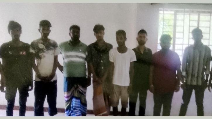 বন্দরে বিভিন্ন ওয়ারেন্টে গ্রেপ্তার ৮