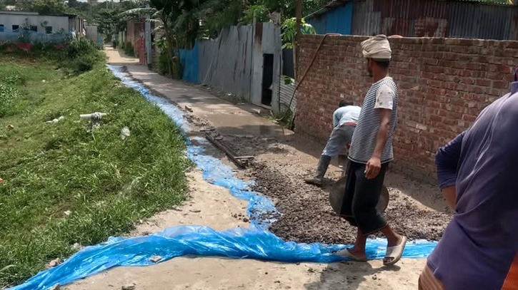 গোগনগর ইউপির ৫নং ওয়ার্ডে রাস্তার কাজে  অনিয়মের অভিযোগ, ক্ষোভ