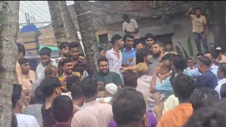 রূপগঞ্জে স্বেচ্ছাসেবক দলের দুই গ্রুপে সংঘর্ষে আহত ১৫