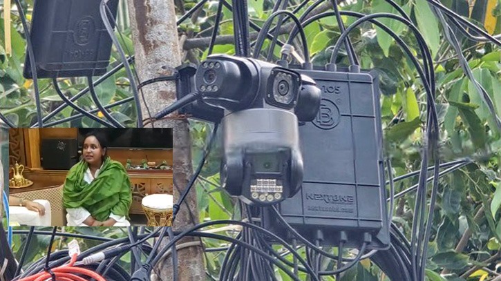 পুলিশের সিসি ক্যামেরার আওতায় আইভী