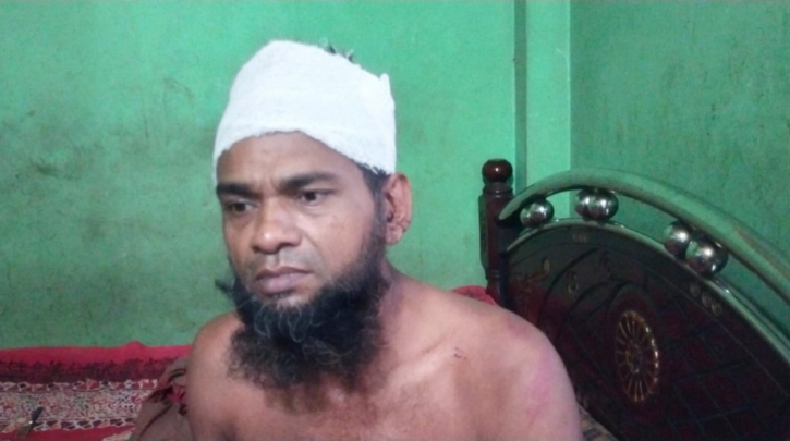 পরকীয়া বিরোধের জেরে বন্দরে প্রাক্তন  স্বামীকে কুপিয়ে হত্যাচেষ্টার অভিযোগ