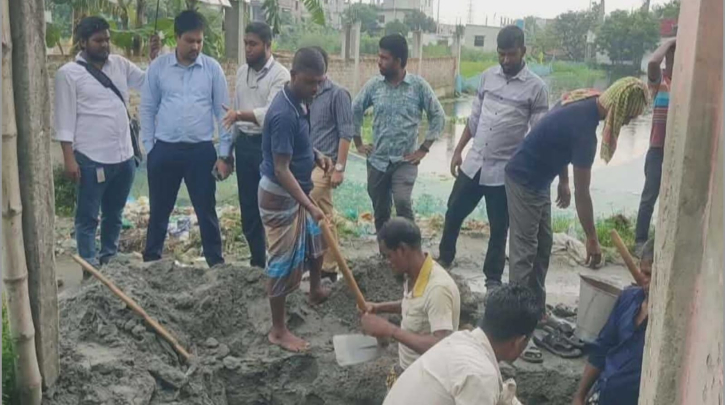 ফতুল্লায় ৪০০ অবৈধ গ্যাস সংযোগ বিচ্ছিন্ন, কারখানাকে জরিমানা ফতুল্লায় ৪০০ অবৈধ গ্যাস সংযোগ বিচ্ছিন্ন, কারখানাকে জরিমানা