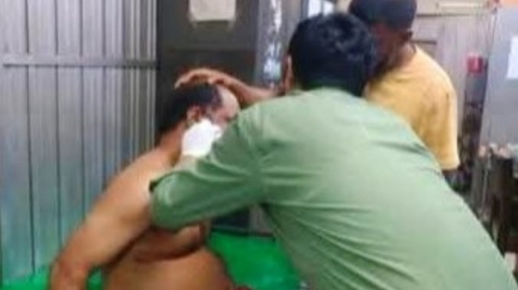 ফতুল্লায় ব্যবসায়ীর বাড়িতে গুলি  ছুড়ে দুর্ধর্ষ ডাকাতি, গুলিবিদ্ধসহ আহত ২
