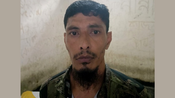 ফতুল্লায় নারী ও শিশু নির্যাতন মামলায় রাসেল গ্রেপ্তার