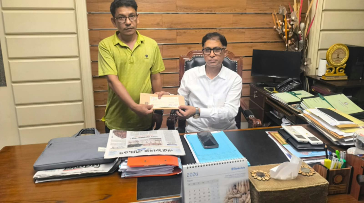 শহীদ জনির ভাইয়ের চিকিৎসায় সহযোগিতার হাত বাড়ালেন মামুন মাহমুদ