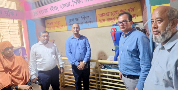 ফতুল্লার সরকারি প্রাথমিক বিদ্যালয়ে ইউএনওর আকস্মিক পরিদর্শন