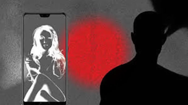 বন্দরে সাংবাদিকপুত্রকে হানি ট্র্যাপে  ফেলে লাখ টাকা মুক্তিপণ আদায়