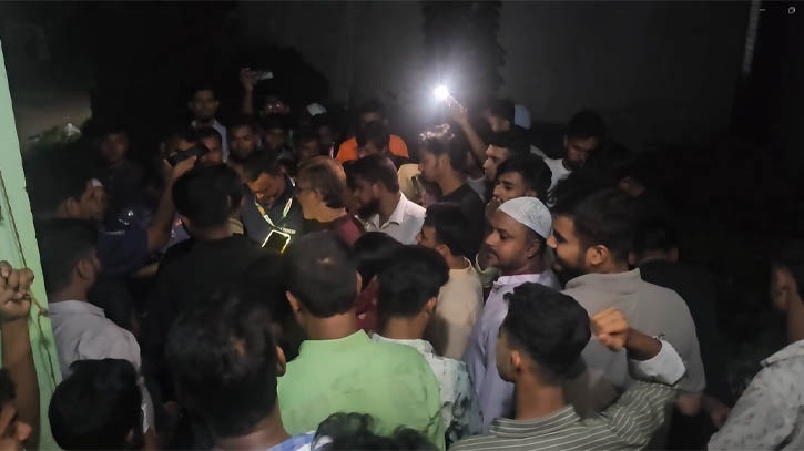 কাশিপুরে মহিলা মাদ্রাসার ছাদে  বিদ্যুৎস্পৃষ্টে ৫ শিক্ষার্থী দগ্ধ