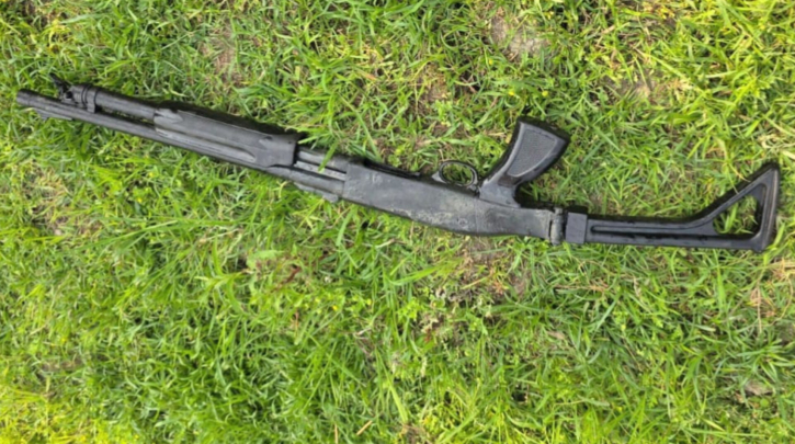 আড়াইহাজারে লুট হওয়া অস্ত্র উদ্ধার আড়াইহাজারে লুট হওয়া অস্ত্র উদ্ধার