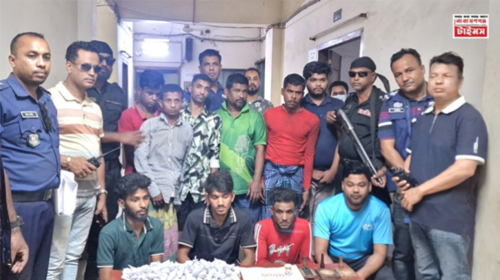 ফতুল্লায় দুই মাদকের স্পটে যৌথ অভিযান, গ্রেপ্তার ১০