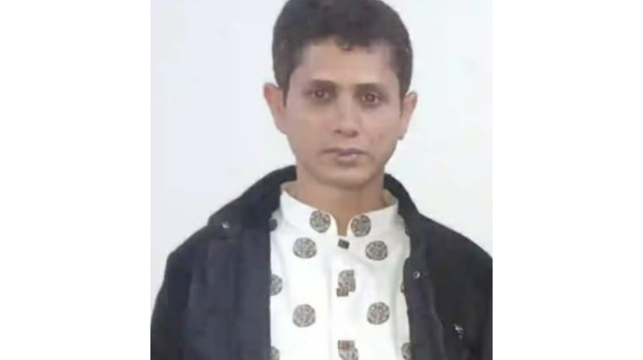 সিদ্ধিরগঞ্জে মামলা থেকে নাম বাদ দেওয়ার তদবিরে আলেক সিদ্ধিরগঞ্জে মামলা থেকে নাম বাদ দেওয়ার তদবিরে আলেক