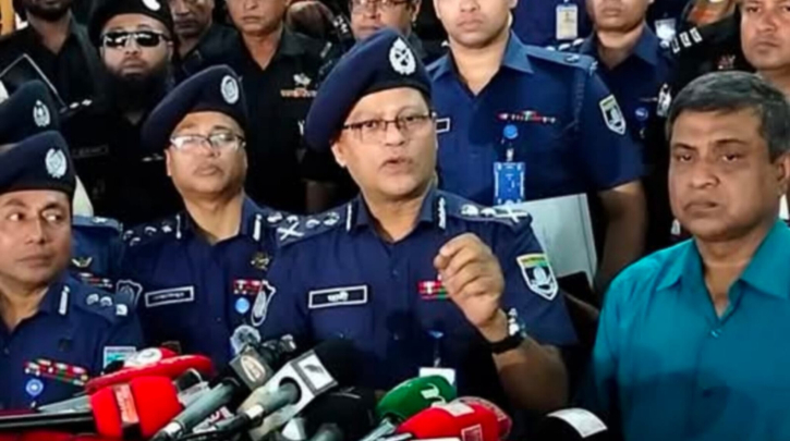 অপরাধী যত ক্ষমতাশালীই হোক, ছাড় নয়: নারায়ণগঞ্জে আইজিপি