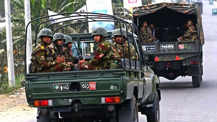 বন্দরে কথিত যুবদল নেতা হুমায়ূনকে ধরতে যৌথ বাহিনীর অভিযান