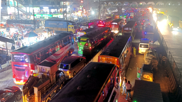 লাঙ্গলবন্ধ ব্রিজে ট্রাকের ধাক্কা, ঘন্টার পর ঘন্টা স্থবির ঢাকা-চট্টগ্রাম মহাসড়ক