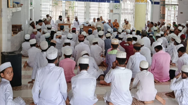 রূপগঞ্জে কোরআনের হাফেজকে সম্মাননা প্রদান ও দোয়া   