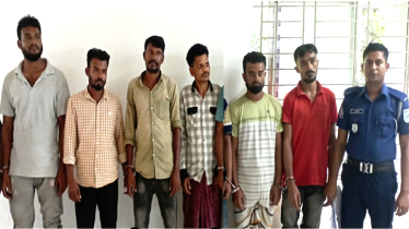 বন্দরে ডাকাতির প্রস্তুতিকালে দেশীয় অস্ত্রসহ ৬ ডাকাত গ্রেপ্তার