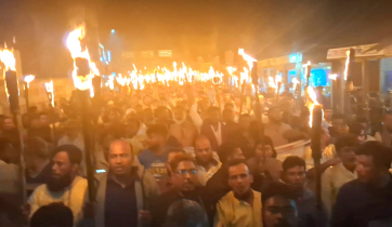 আড়াইহাজারে মনোনয়ন বঞ্চিত ৩ প্রার্থীর  কর্মী-সমর্থকদের মশাল মিছিল