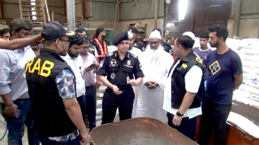 ফতুল্লায় ১৭ টন নিষিদ্ধ পলিথিন জব্দ, ৫ লাখ টাকা জরিমানা