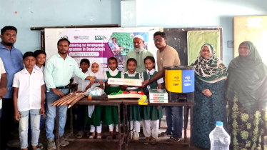 তাঁতখানা প্রাথমিক বিদ্যালয়ে যুব ফোরাম’র খেলাধুলার সরঞ্জাম বিতরণ