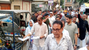 শিল্পপতি বাবুলের নেতৃত্বে শহরে ৩১ দফার লিফলেট বিতরণ