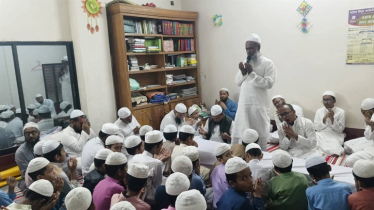 সোনারগাঁয়ে পীরজাদা যুক্তিবাদীর রুহের মাগফেরাত কামনায় দোয়া