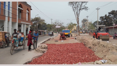 বন্দরে সোনাকান্দা কেল্লা সংলগ্ন সড়কের  সংস্কার কাজে ধীরগতির