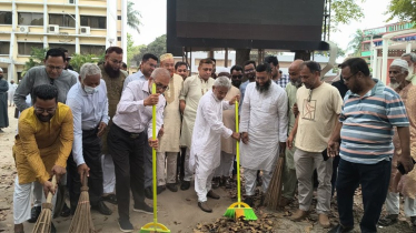 সোনারগাঁয়ে পরিষ্কারপরিচ্ছন্নতা কাজের উদ্বোধন করলেন সাংসদ মান্নান