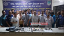 খানপুর বরফকলে ২টি বিদেশী পিস্তলসহ ৬ ছিনতাইকারী গ্রেপ্তার